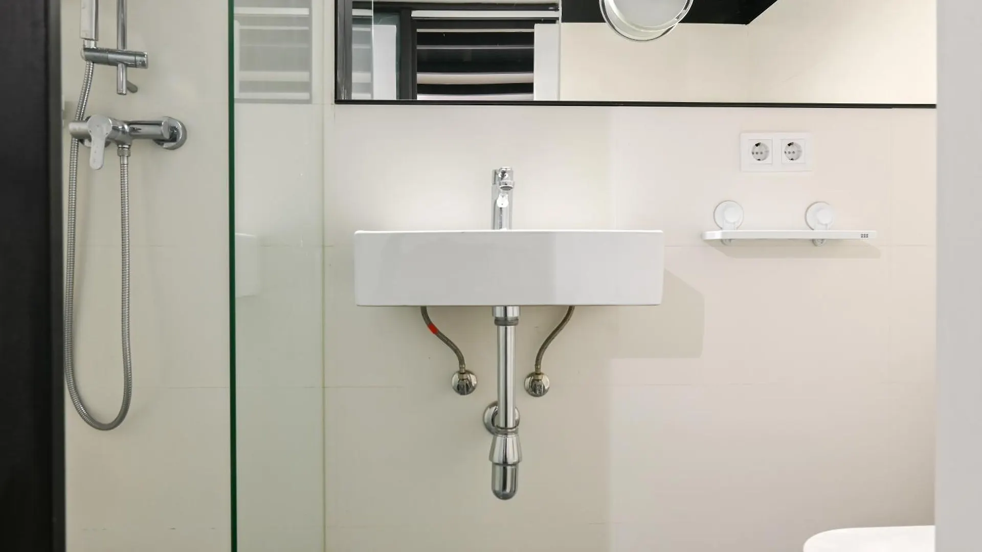 Coqueto Y Acogedor Apartamento Temporal Con Estilo En Madrid Fov16 Spain