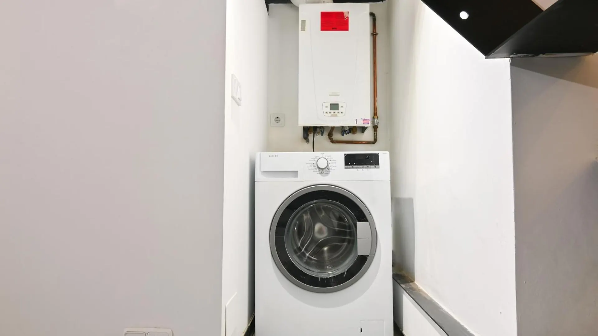 Coqueto Y Acogedor Apartamento Temporal Con Estilo En Madrid Fov16